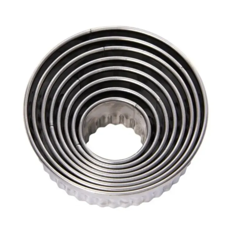 Cerf Dellier Découpoirs ronds cannelés inox (x 8) Discount