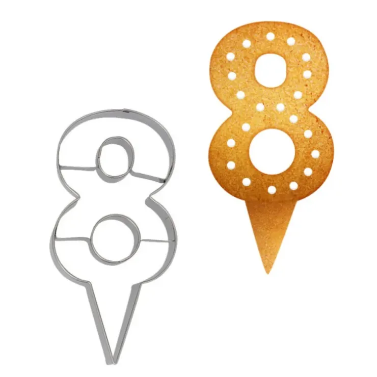 Cerf Dellier Emporte-pièces cake topper "8"