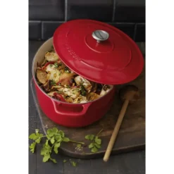Cerf Dellier Le Chasseur cocotte ovale avec couvercle rouge 31 x 26 cm