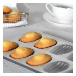 Cerf Dellier Plaque à 12 madeleines en fer blanc Gobel Hot