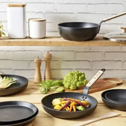 Cerf Dellier Poêle à crêpes anti-adhésive CHOC B BOIS De Buyer Ø 26 cm Hot