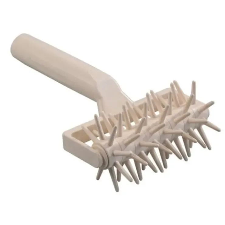 Cerf Dellier Rouleau pique pâte plastique 12 cm Sale
