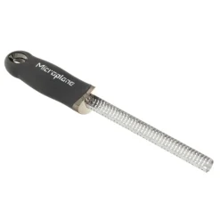 Cerf Dellier Râpe à épices Classic Microplane Outlet