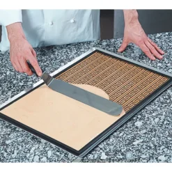 Cerf Dellier Tapis relief silicone 530x370 grande frise grecque Clearance
